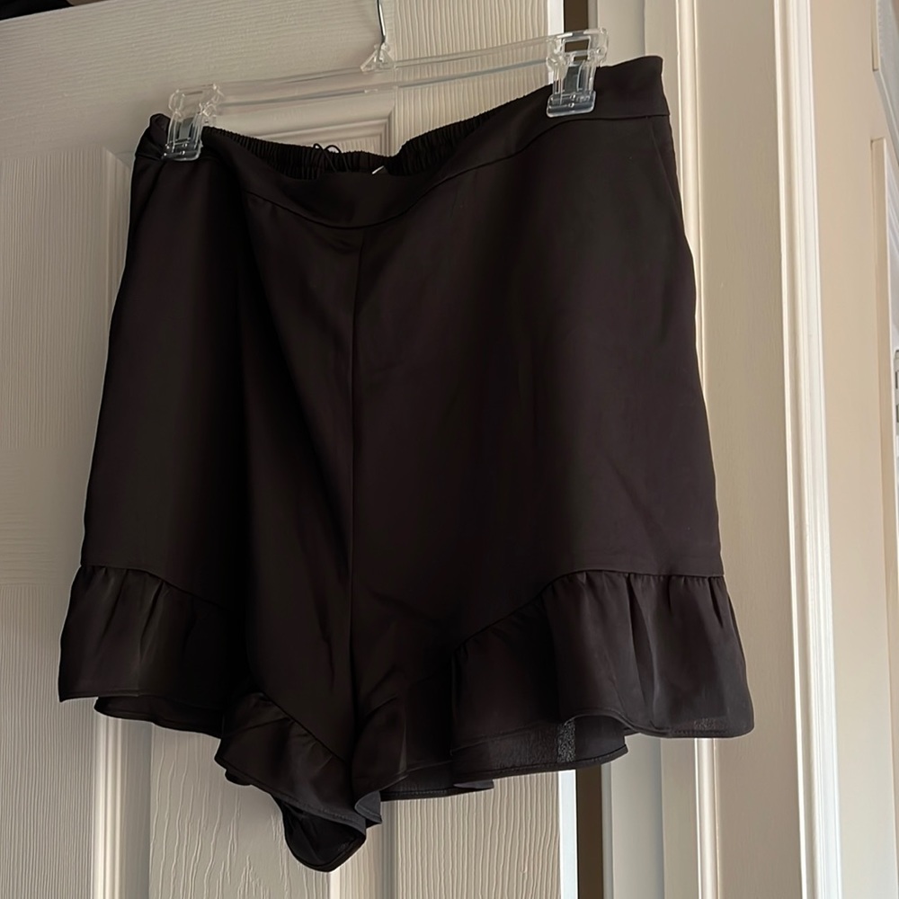 Brand new never been worn BCBG shorts